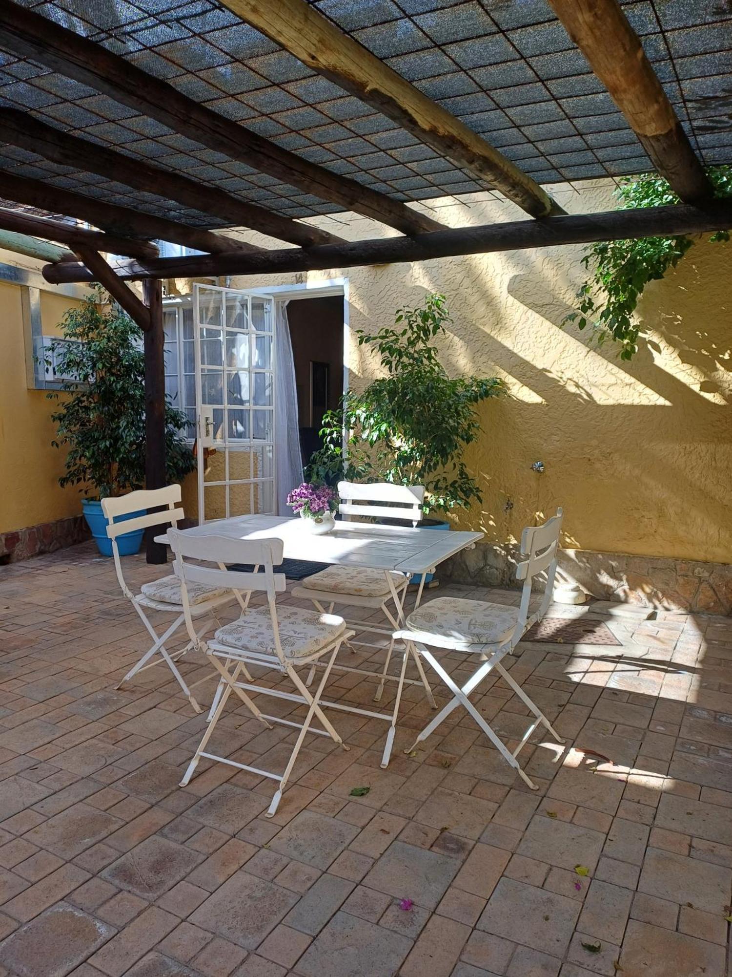 Capbon Guesthouse Windhoek Exterior foto