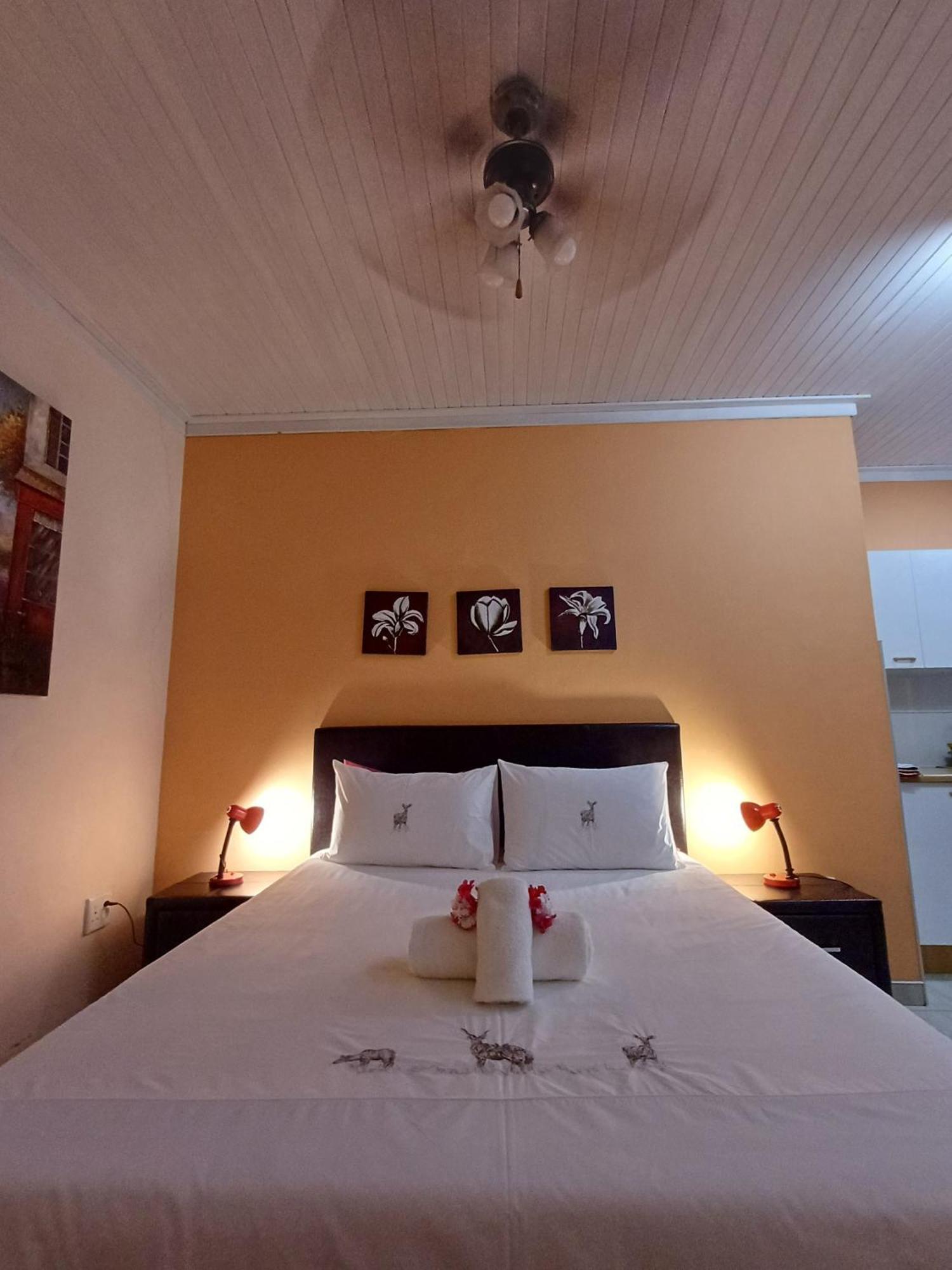 Capbon Guesthouse Windhoek Exterior foto