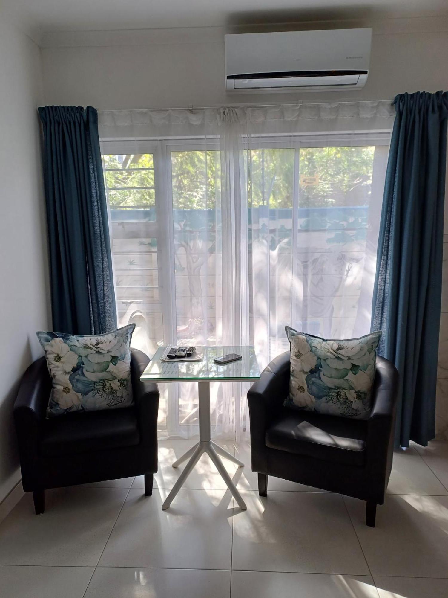 Capbon Guesthouse Windhoek Exterior foto