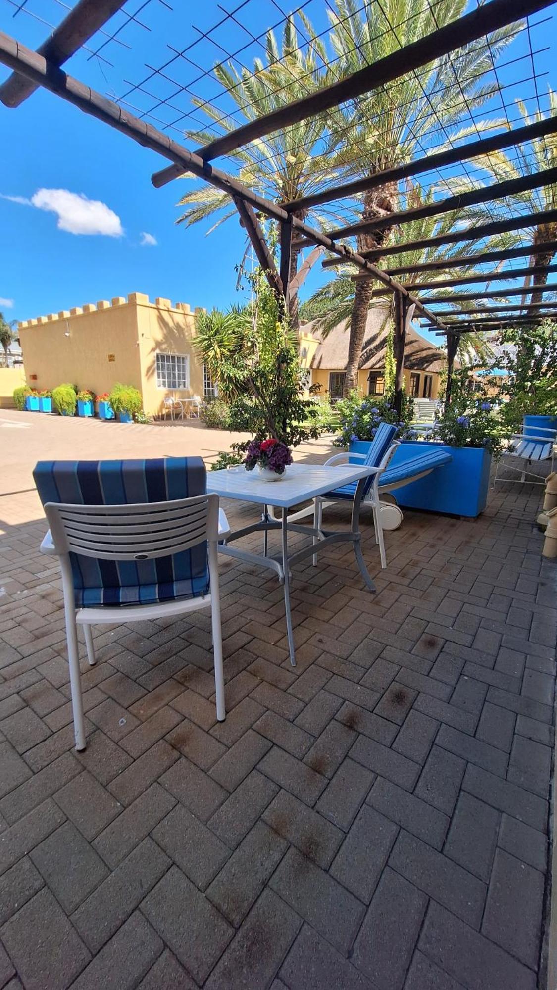 Capbon Guesthouse Windhoek Exterior foto